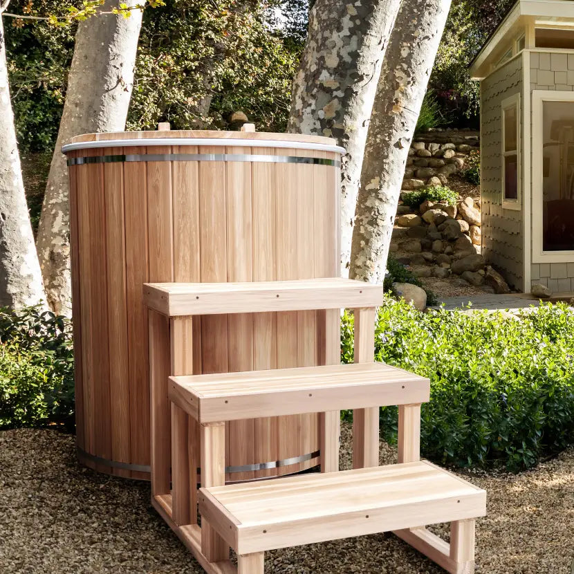 The Arctic Plunge Tub - Clear Red Cedar