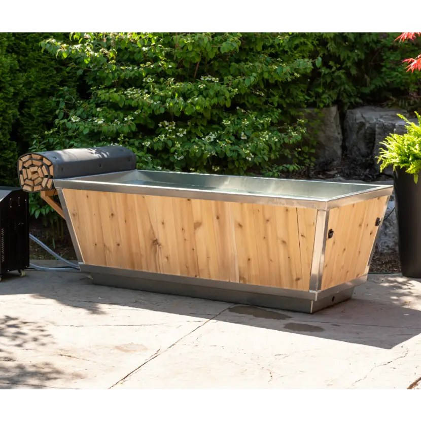 The Glacier Plunge Tub - Knotty Red Cedar