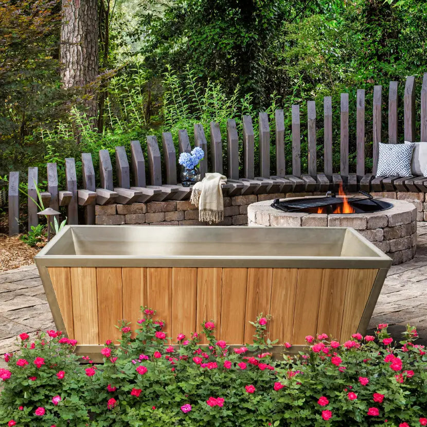 The Glacier Plunge Tub - Clear Red Cedar